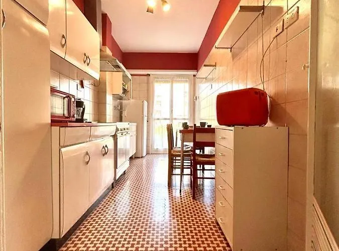 70's House Apartment *