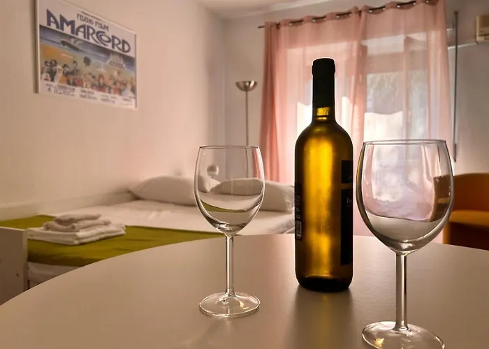 70's House Apartment Rom